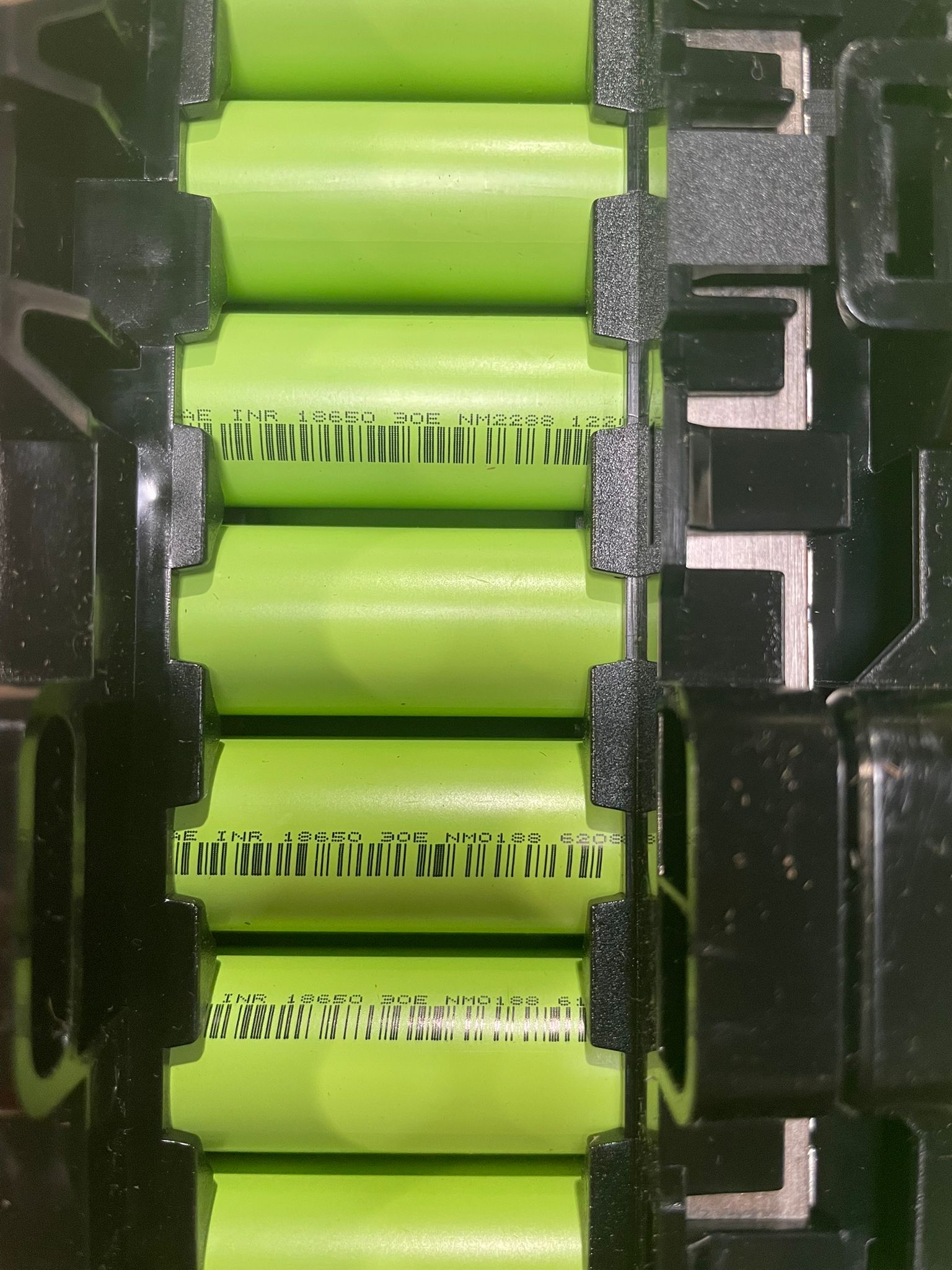 BATTERIE MODUL LITHIUM 3.7 KWH • 51.7 V DC • 80 AH • NEU