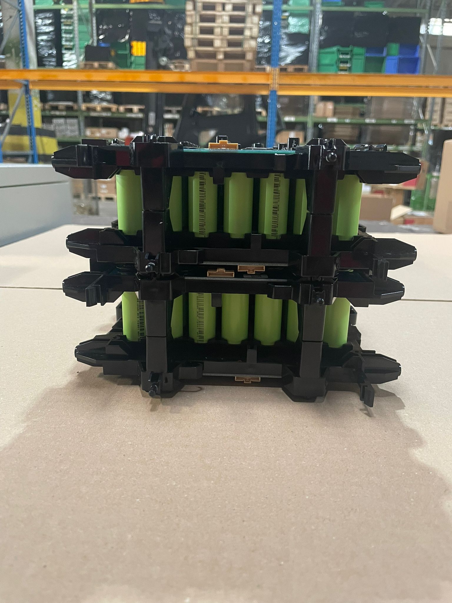 BATTERIE MODUL LITHIUM 3.7 KWH • 51.7 V DC • 80 AH • NEU