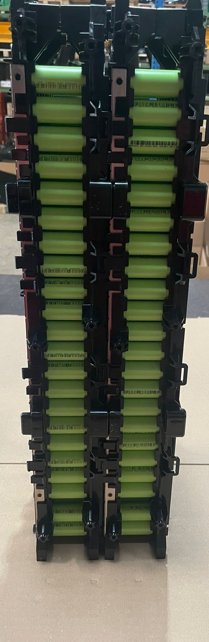 BATTERIE MODUL LITHIUM 3.7 KWH • 51.7 V DC • 80 AH • NEU