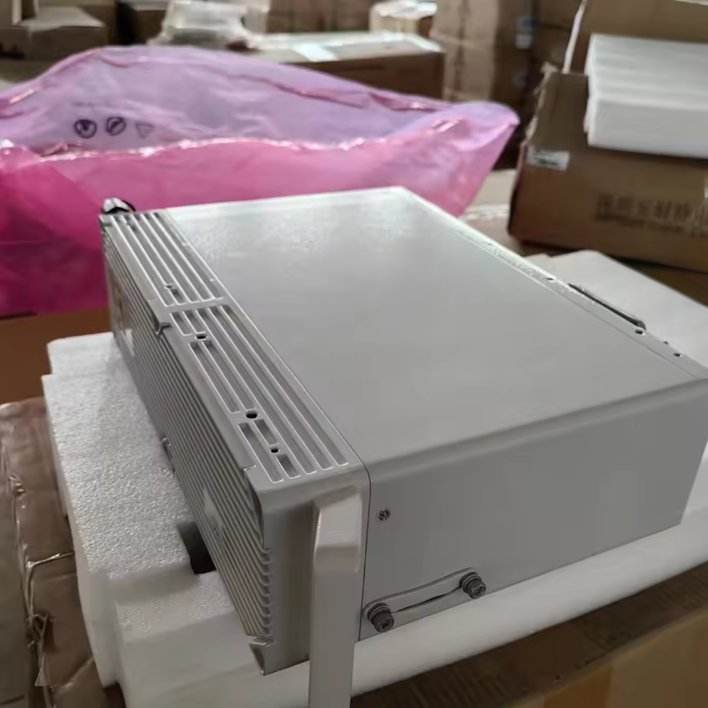 Huawei DBU20B-N12A3 | 16S | 5,00 kWh | 100 Ah | 51,2 V – Smart String ESS Mid Capacity Module (Refurbished)